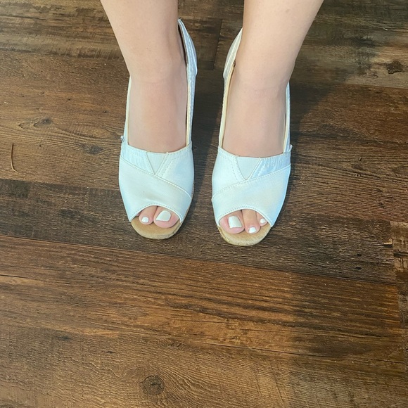 Tom’s wedge sandals - size 10 wide - Picture 5 of 12